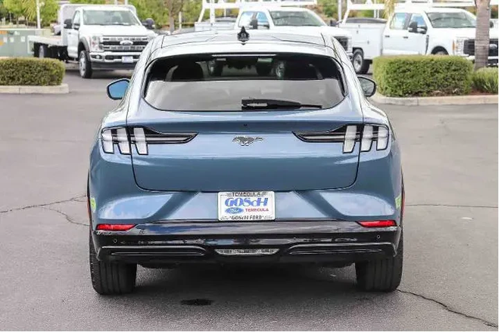 $33995 : Ford Mustang Mach-E 2023 Pre image 5