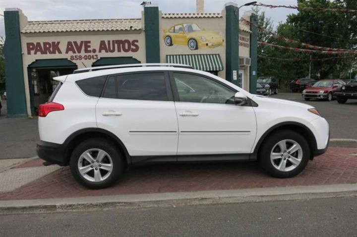 $13995 : 2013 RAV4 XLE image 3