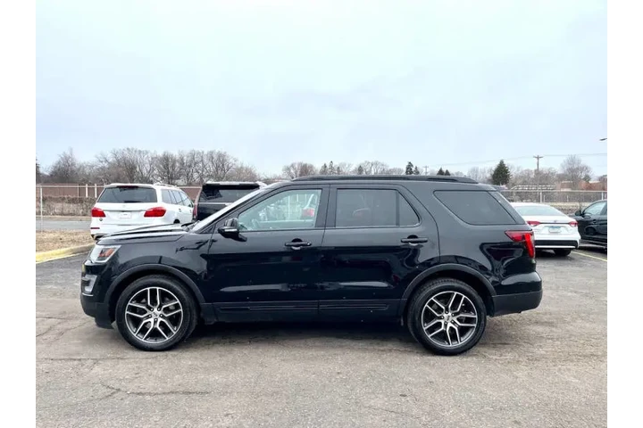 $18500 : 2016 Explorer Sport image 9