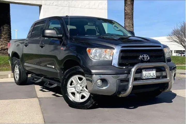$19985 : Toyota Tundra 2012 4x4 Grade image 2