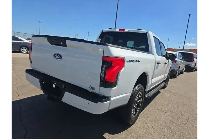 $32999 : Ford F-150 Lightning 2023 AW image 4