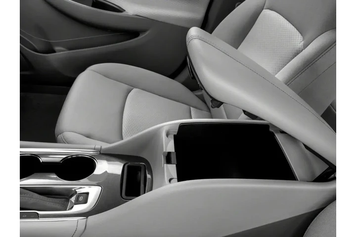 Chevrolet Malibu 2018 Hybrid image 9