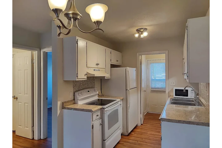 $900 : Wonderful 1 bed / 1 bath !! image 5