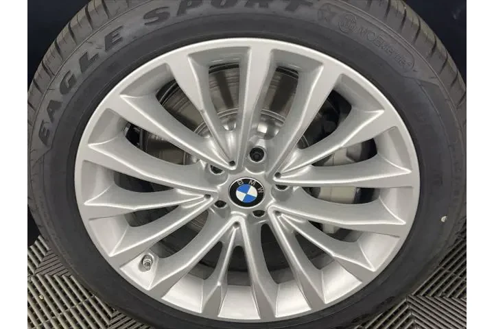 $36795 : BMW 5 Series 2023 AWD 530i x image 8