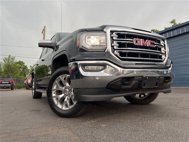 $26488 : 2017 GMC Sierra 1500 SLT, LEA image 1