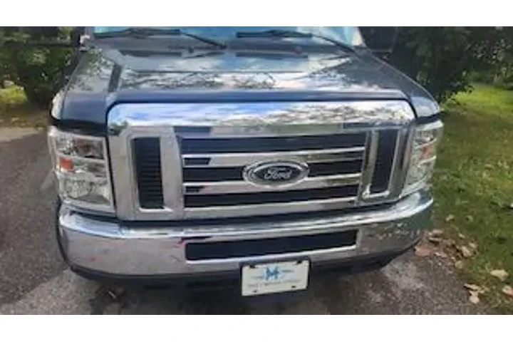 $13464 : Ford E-Series 2017 E-350 SD image 7