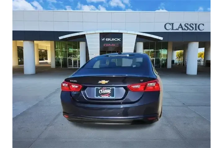 $17987 : Chevrolet Malibu 2023 LT 4dr image 7