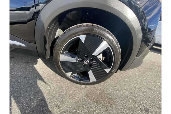 $25860 : Nissan Kicks 2025 AWD SR 4dr image 10