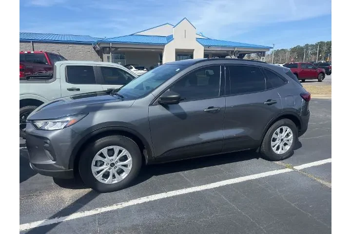 $22935 : Ford Escape 2025 Active 4dr image 1