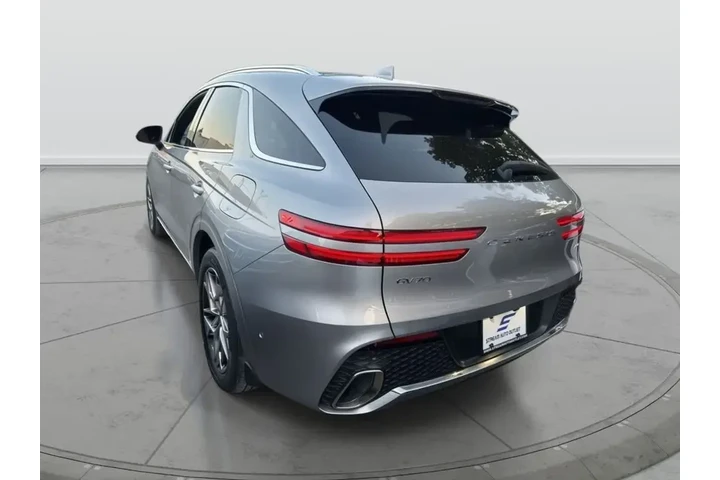 $33451 : Genesis GV70 2023 AWD 2.5T S image 6