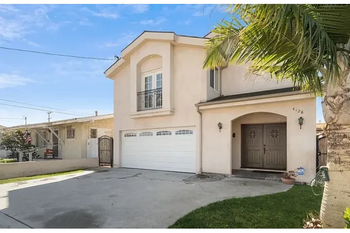 $2200 : Hawthorne location. Approxima image 2