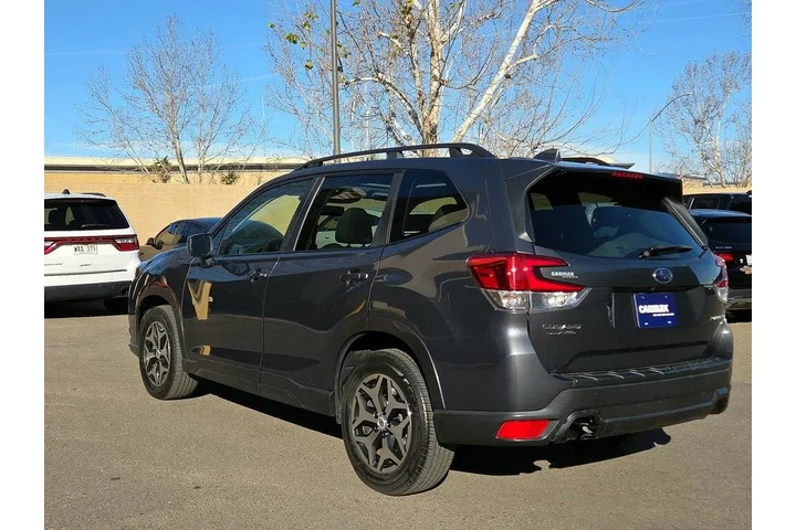 $26998 : Subaru Forester 2022 AWD Pre image 7