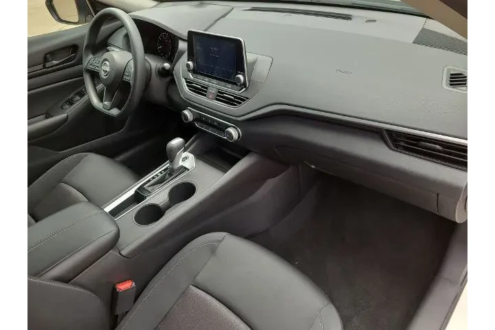 $22365 : Nissan Altima 2025 2.5 S 4dr image 10