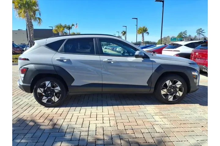 $24990 : Hyundai KONA 2025 SEL 4dr Cr image 2