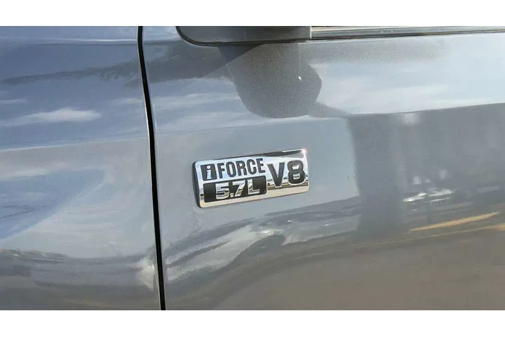 $27900 : Toyota Tundra 2021 image 4