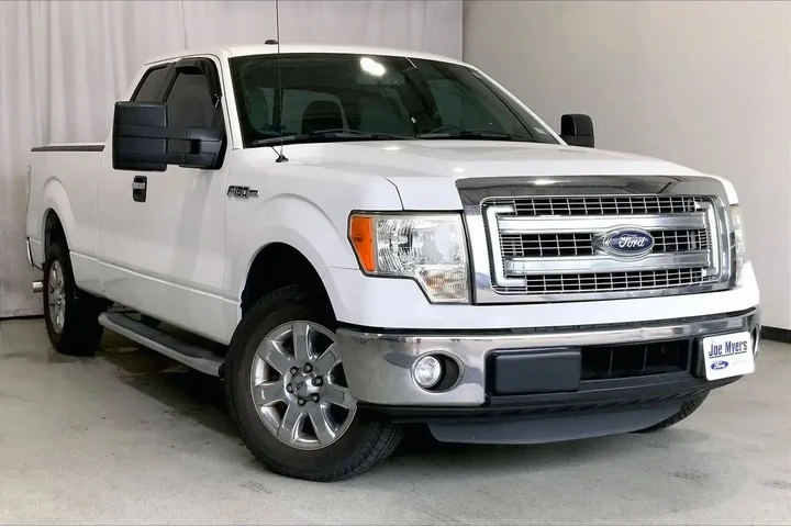 $18891 : Ford F-150 2014 4x2 XLT 4dr image 1