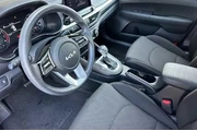 $18500 : Kia Forte 2023 LX 4dr Sedan thumbnail