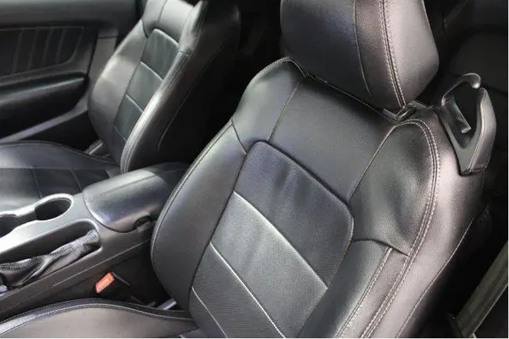 $22988 : Ford Mustang 2021 EcoBoost 2 image 6