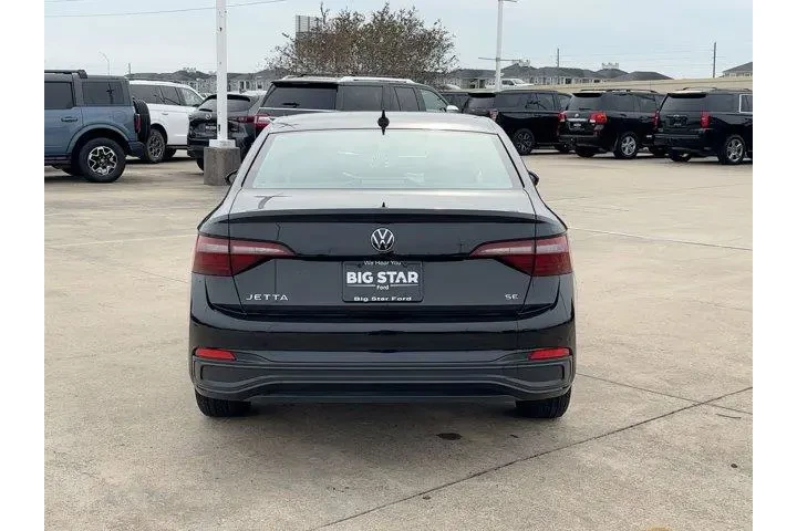 $17499 : Volkswagen Jetta 2024 SE 4dr image 4