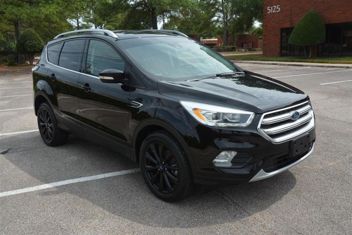 2017 Escape Titanium image 5