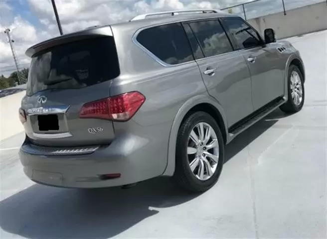 $6000 : 2012 INFINITI QX56 SUV image 3