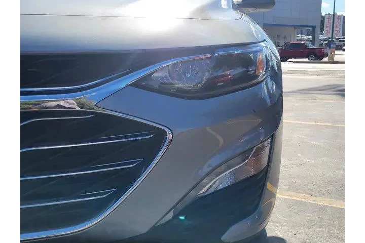 $18500 : Chevrolet Malibu 2024 LT 4dr image 8