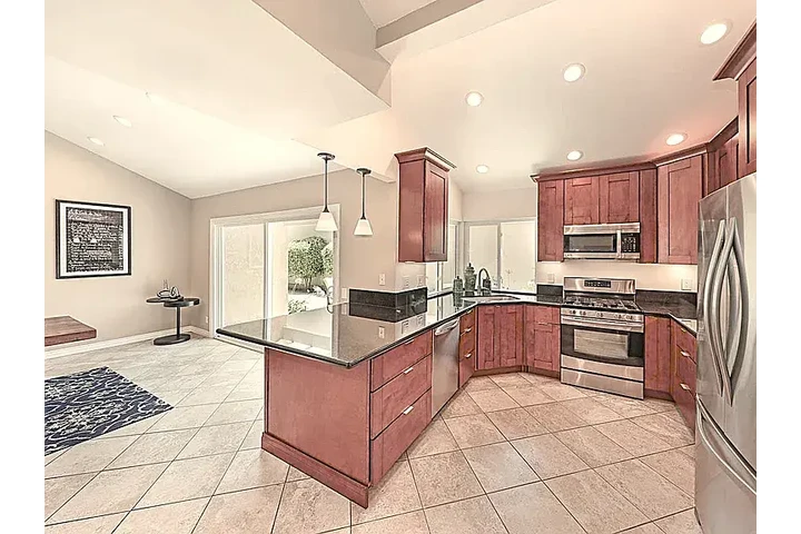 $1000 : Move in ready home image 3