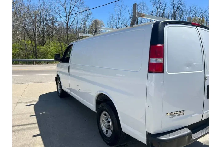 $11500 : 2016 Express 2500 image 8