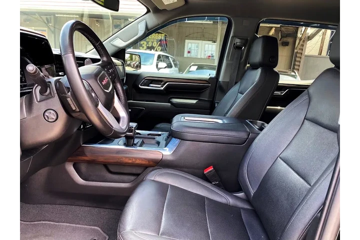 2022 GMC Sierra 1500 SLT Crew image 7