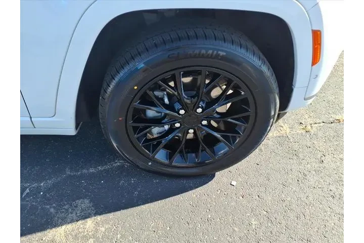 Jeep Grand Cherokee L 2022 4 image 7