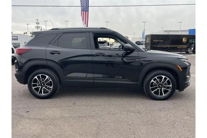 $20545 : Chevrolet Trailblazer 2024 L image 6