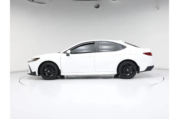 $33998 : Toyota Camry 2026 SE 4dr Sed image 3