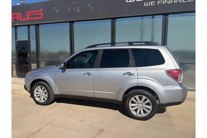 $7995 : 2012 Forester image 3