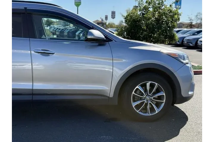 $14991 : Hyundai SANTA FE 2018 SE 4dr image 9