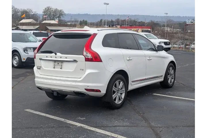 $12050 : Volvo XC60 2017 T5 Inscripti image 2