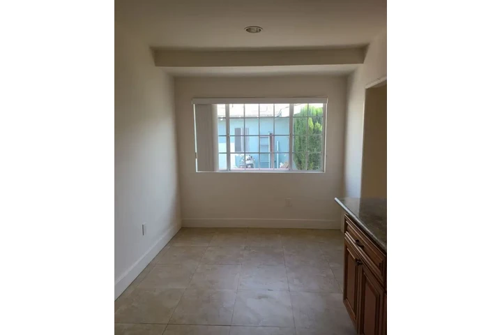 $2500 : Available 3Bed in Los Angeles, image 6