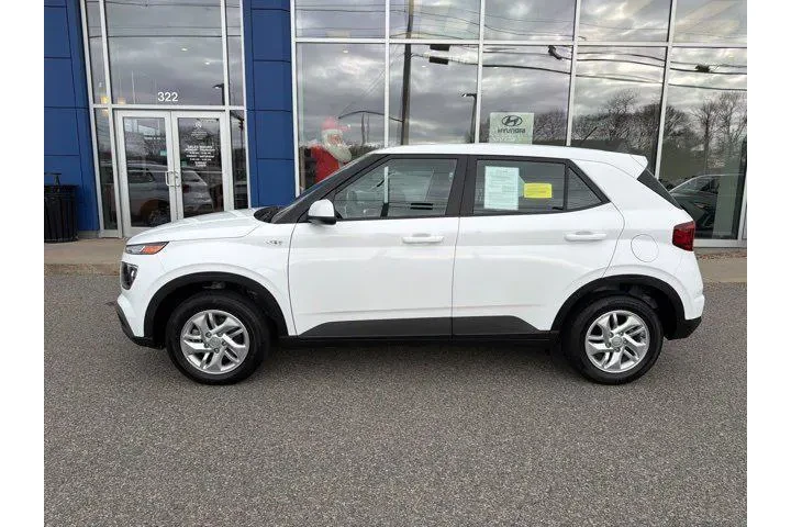 $19977 : Hyundai VENUE 2025 SE 4dr Cr image 9