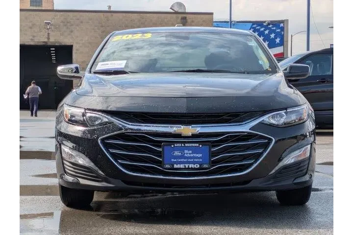 $16887 : Chevrolet Malibu 2023 LT 4dr image 9