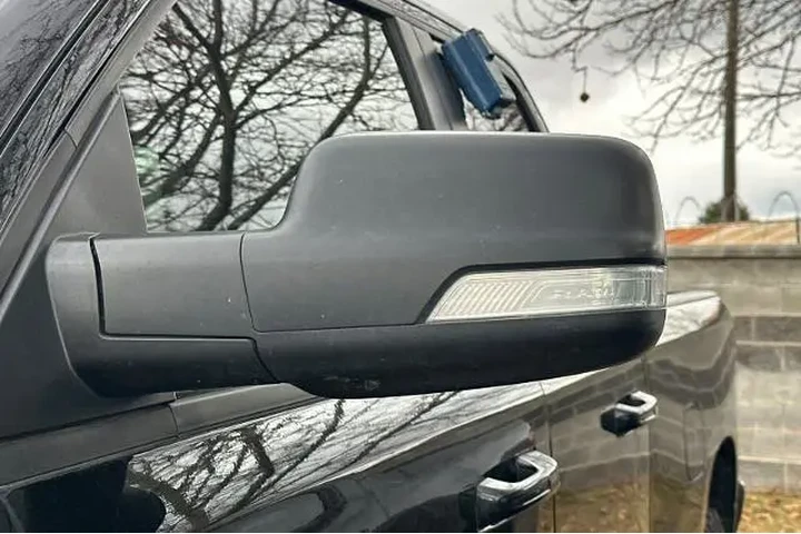 $28995 : Ram 1500 2022 4x4 Lone Star image 9