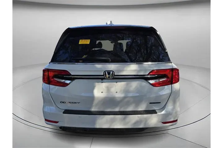 $33745 : Honda Odyssey 2022 Touring 4 image 5