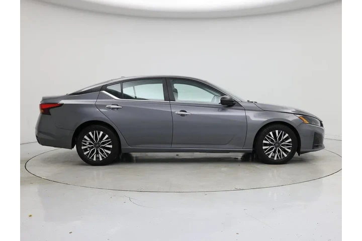 $20998 : Nissan Altima 2024 2.5 SV 4d image 7