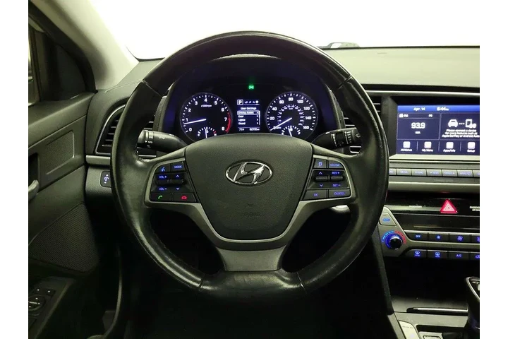 $13998 : Hyundai ELANTRA 2017 Value E image 10