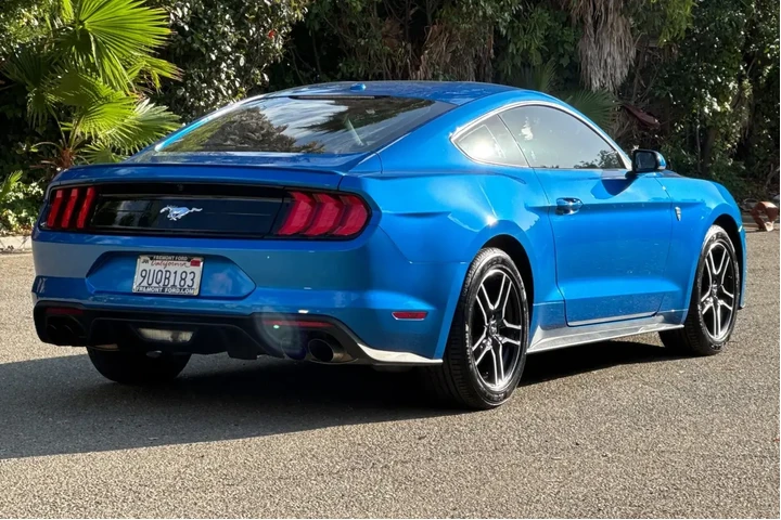 Ford Mustang 2019 EcoBoost 2 image 3