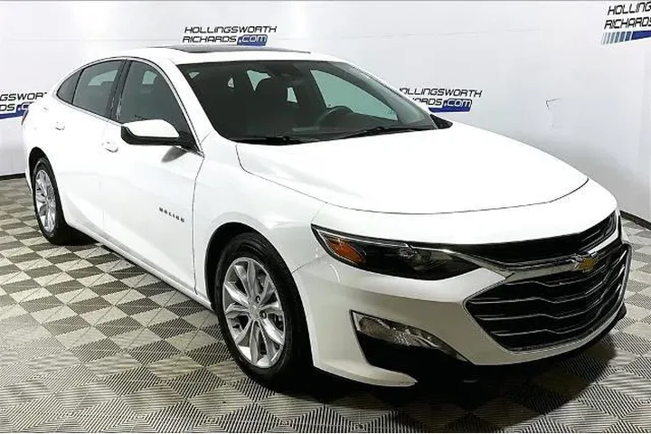 $18725 : Chevrolet Malibu 2024 LT 4dr image 3
