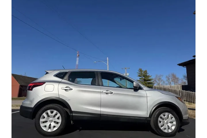 $8999 : 2019 Rogue Sport S image 8