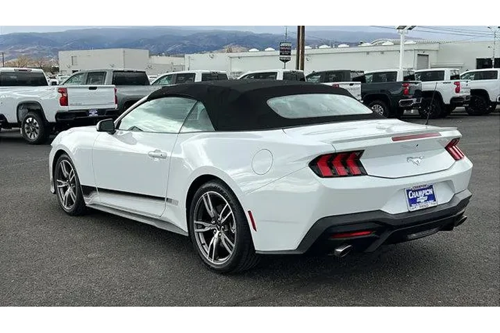$36484 : Ford Mustang 2024 EcoBoost 2 image 8