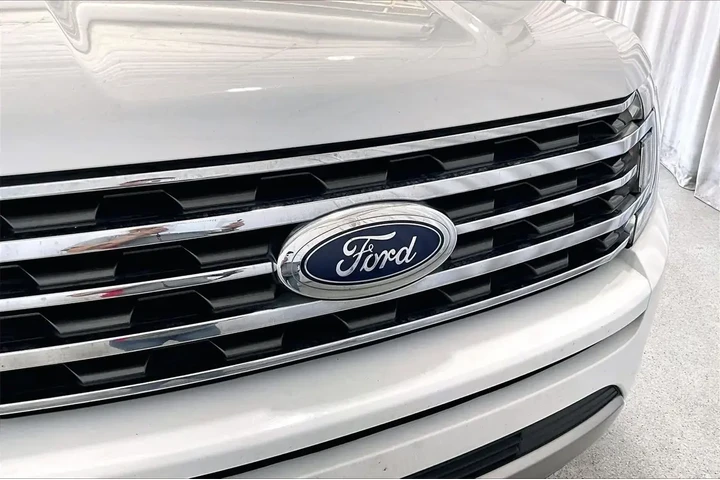 $15611 : Ford Expedition 2018 4x2 XLT image 7