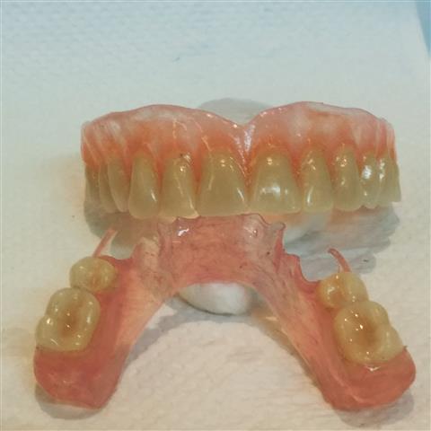 Odontologia y Laboratorio Dent image 4