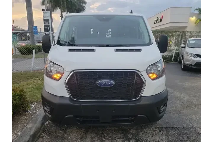 $36990 : Ford Transit 2025 250 3dr SW image 2