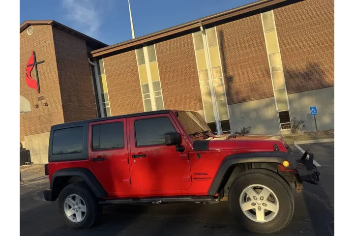 $10999 : 2015 Wrangler Unlimited Sport image 5